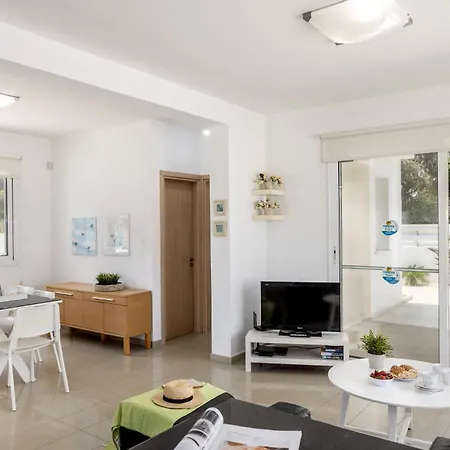 Apart Otel Flouressia Gardens Protaras